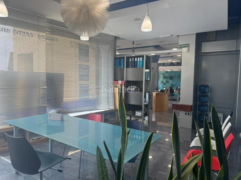 Foto c30f7767-4ec0-4e1f-995a-3b3eb4767a99. Lloguer oficina amb calefacció a Guissona