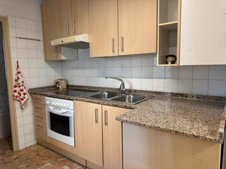Location Maison jumelée à Torà. Alquiler de casa situada en el centro de torà