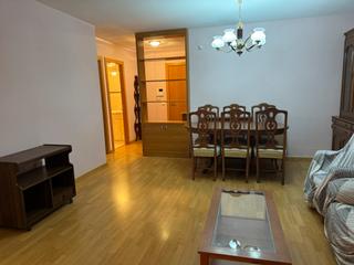 Appartement à Tàrrega. Venta bonito piso en el centro de tarrega. amueblado con ascenso