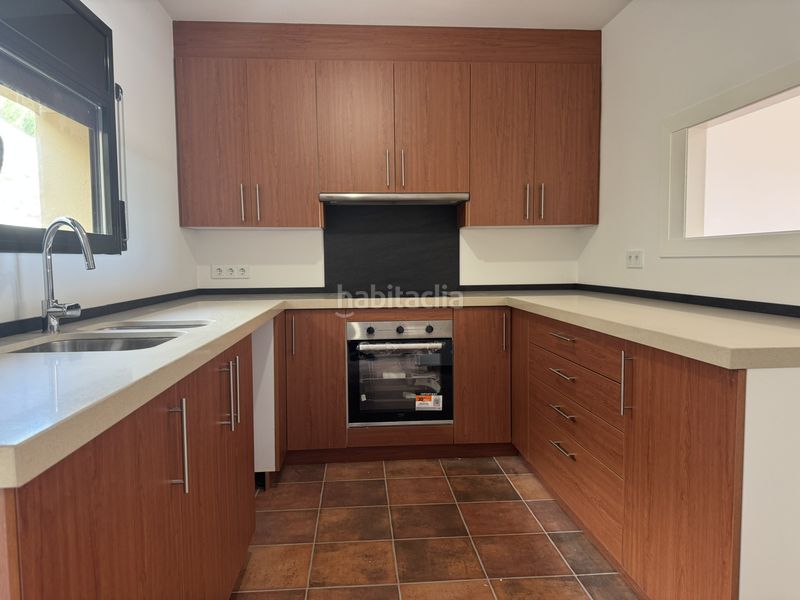 Foto 39550469-a8cc-4c8e-9b8f-8a8f3ec0ba23. Casa adossada amb calefacció aparcament a Torrefeta i Florejacs