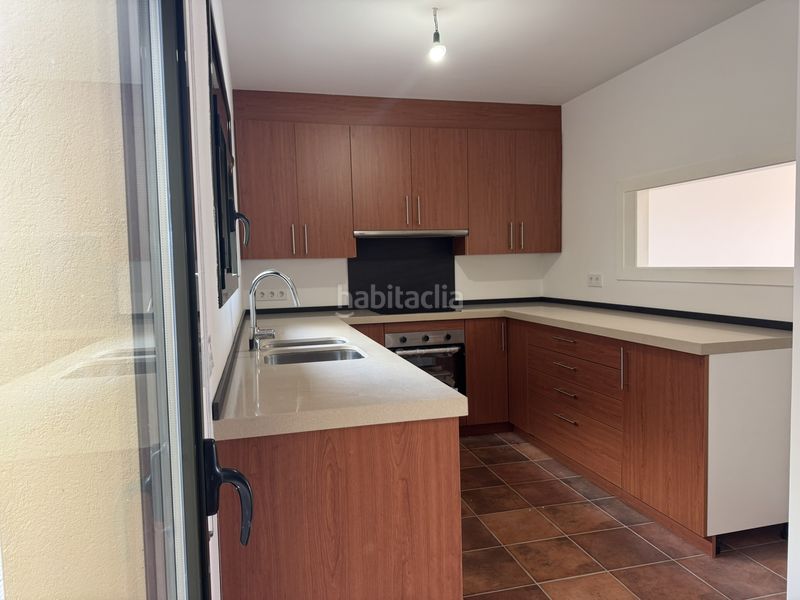 Foto a620a125-3348-4307-ae52-636e1942f7fd. Casa adossada amb calefacció aparcament a Torrefeta i Florejacs