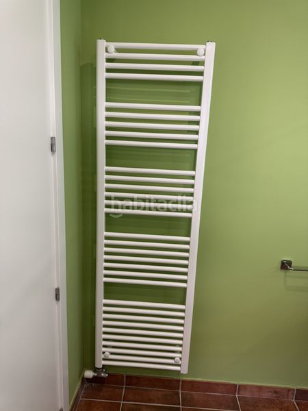 Foto e313f453-5d8b-44a7-a286-127e17e66f59. Casa adossada amb calefacció aparcament a Torrefeta i Florejacs