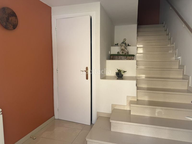 Foto 1e0ba55f-f9c3-4d59-a5bd-ad66a031e7d9. Casa adossada amb calefacció aparcament a Guissona
