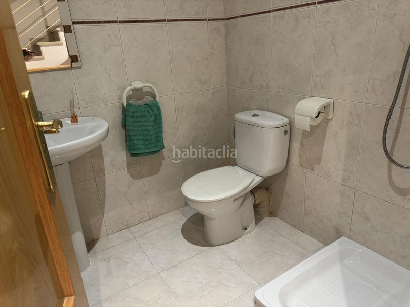 Foto 70eb6685-b0fd-45d6-8531-ca9b1556205e. Casa adossada amb calefacció aparcament a Guissona