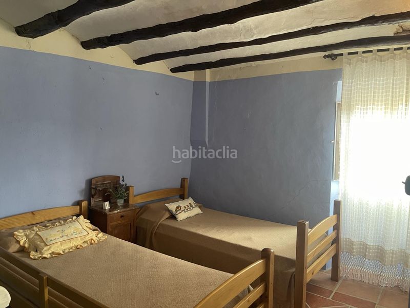Foto 1950c86d-1f52-467d-9085-8c1184305119. Casa adossada a Baronia de Rialb (La)