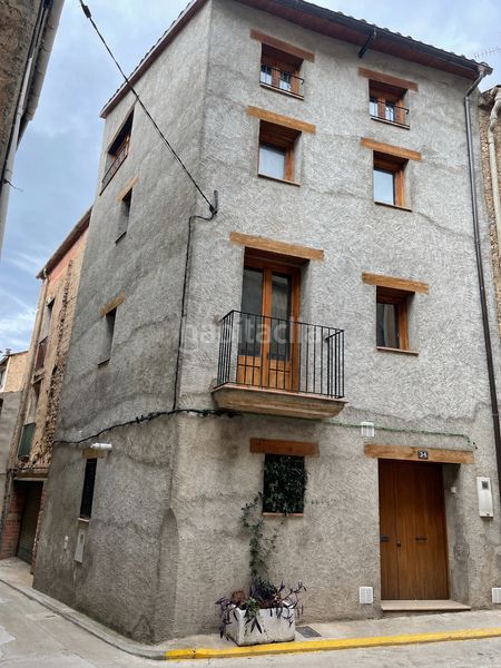 Foto b2c7766f-475d-4857-ab23-1f4414f45621. Casa adossada a Ponts