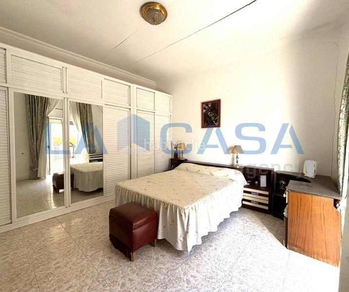 Foto 49c43d65-5991-4dc9-98c0-849908ec3b17. Casa amb aparcament a San Carlos - San José Sevilla