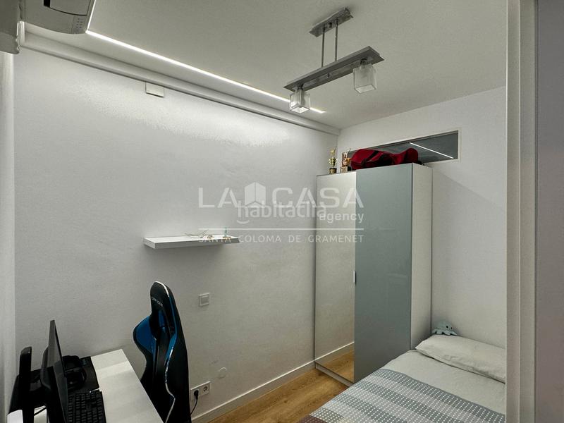 Foto 067a5ca9-b2c1-4f1d-9eb2-d0769ae37b06. Piso en Centre Santa Coloma de Gramenet