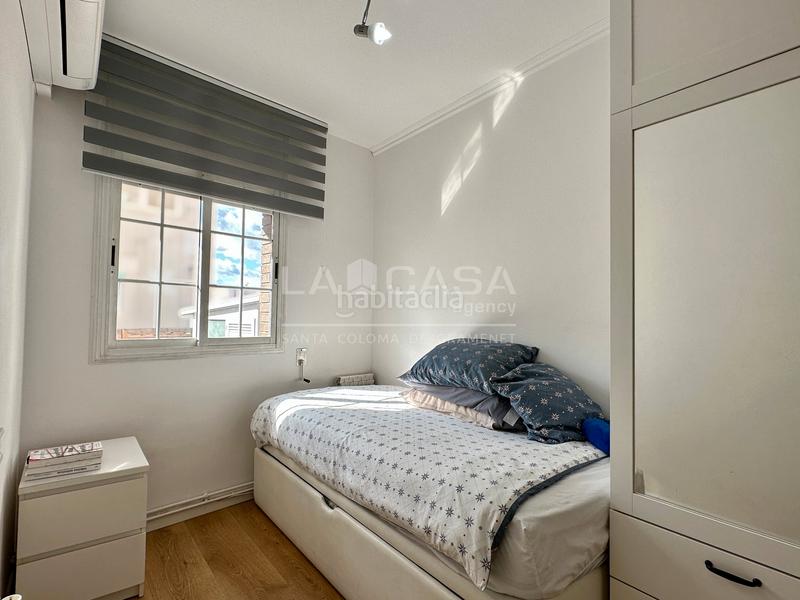 Foto 35a1ffa1-a9a7-47b1-992b-4dec5decf9b5. Piso en Centre Santa Coloma de Gramenet
