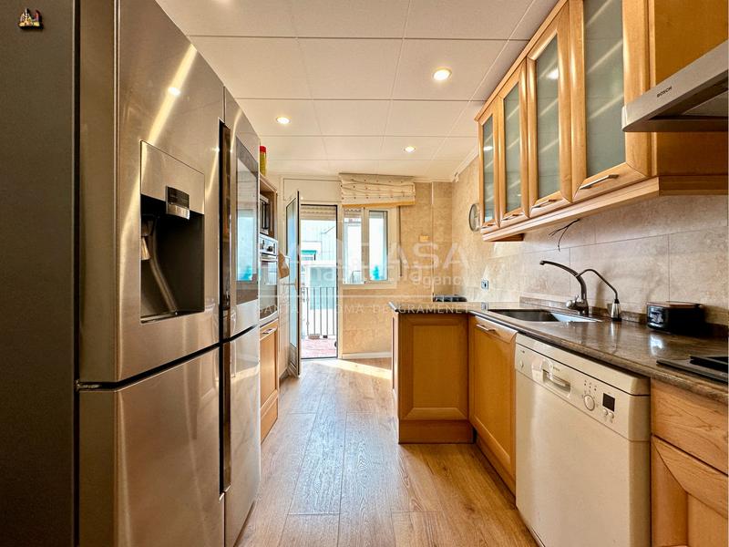 Foto 3826fa94-0d5c-49e0-9926-4dab654c8756. Piso en Centre Santa Coloma de Gramenet