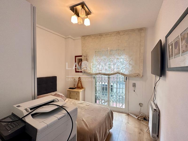 Foto 6c48b5e3-fd12-4851-b7ed-312961191e47. Piso en Centre Santa Coloma de Gramenet