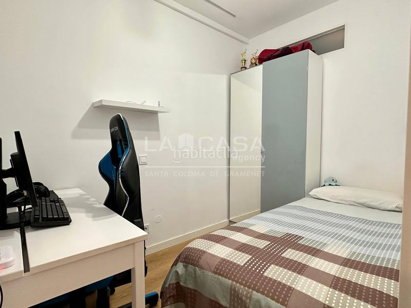 Foto 7fa5b528-5642-4854-a7d7-62cd1a82677b. Piso en Centre Santa Coloma de Gramenet