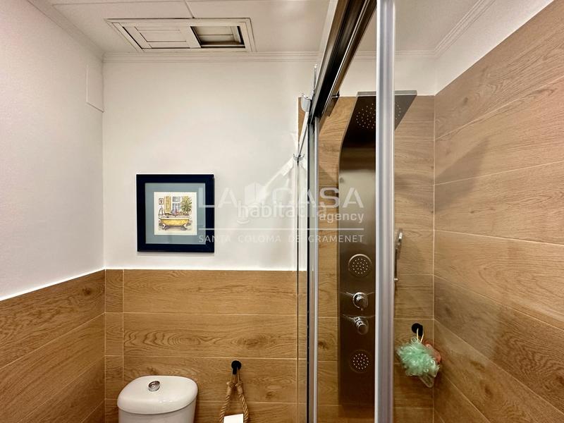 Foto c75873b6-2118-4405-b982-e178ac5419b7. Piso en Centre Santa Coloma de Gramenet