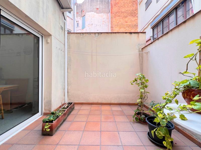 Foto 5b8ffda1-6421-4d22-b6f2-dc995f42dc05. Chalet con riscaldamento in El Camp de l´Arpa del Clot Barcelona