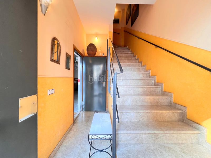 Foto bc44b02f-7376-46d1-a33e-0f9b22da383c. Chalet con riscaldamento in El Camp de l´Arpa del Clot Barcelona