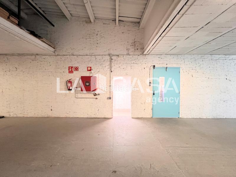 Foto e46f6d42-719c-49b2-9ddd-a270f4da759a. Local comercial a Gorg Badalona