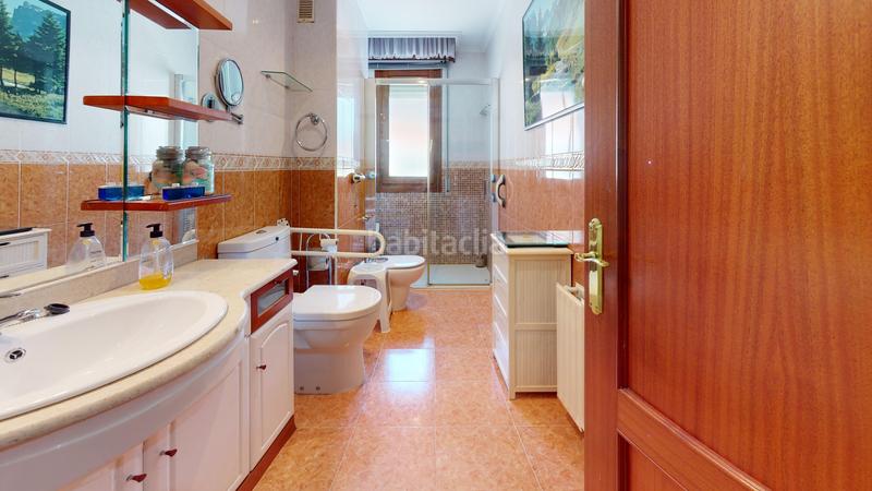 Foto 53d67fbb-515a-4102-9ca1-e782d90d22ba. Flat with heating parking in Bagatza - S. Vicente Barakaldo