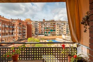 Pis a Castell-Poble Vell