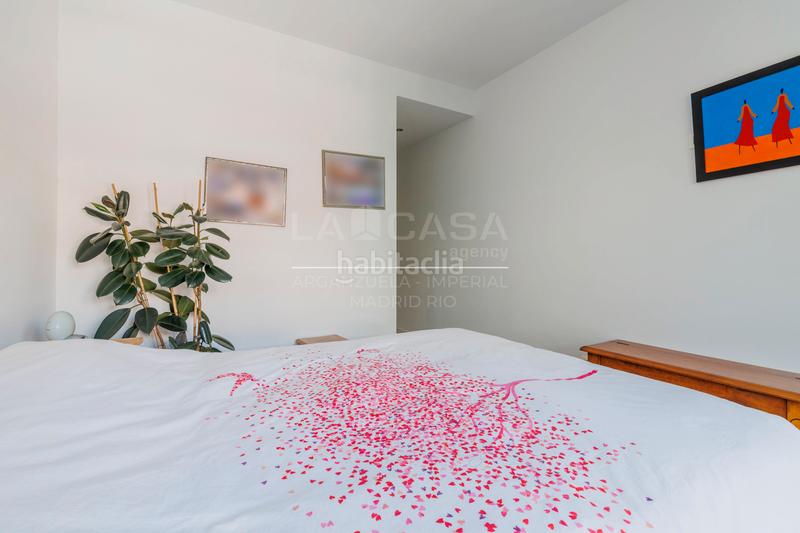 Foto 2bed8e5e-0084-4132-96e2-cadd1669e78d. Pis amb aparcament a Niño Jesús Madrid