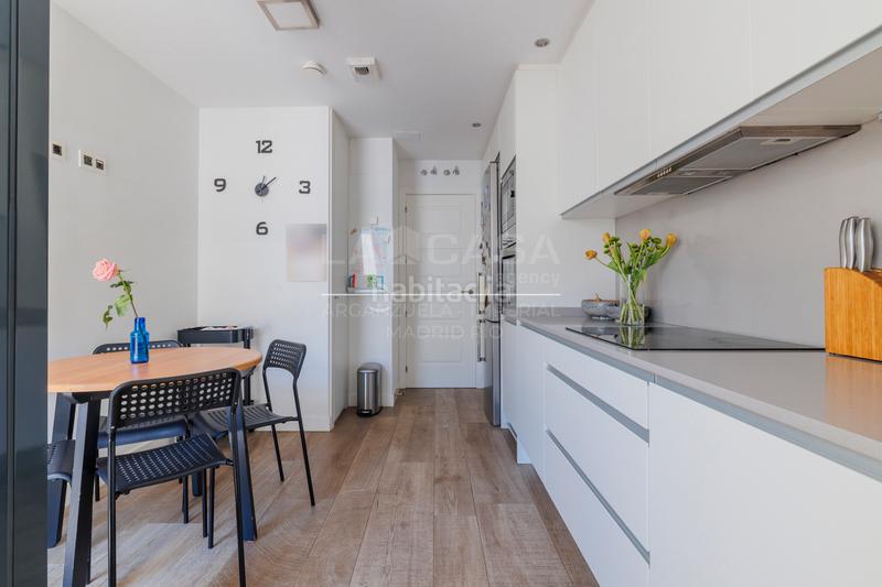 Foto 55d49ada-3dff-4788-936f-08aaae077cc6. Pis amb aparcament a Niño Jesús Madrid