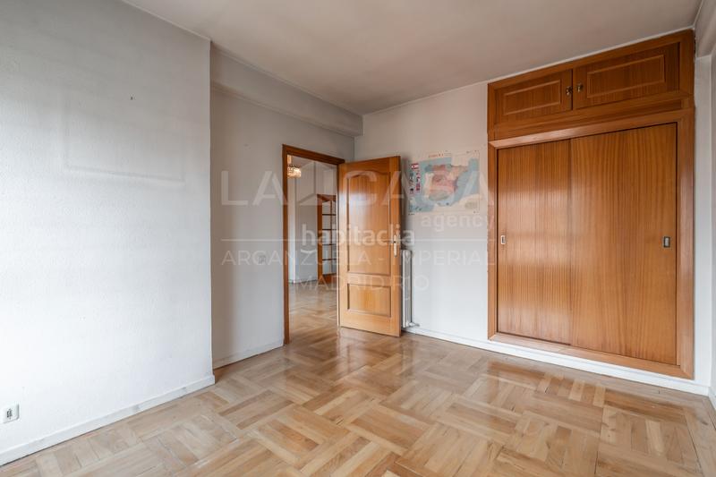 Foto 743abcb1-81f3-49b3-9aa4-3ef4d1e5e475. Piso en Casa de Campo Madrid