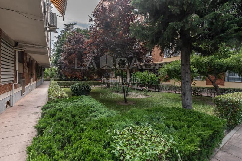 Foto 8f5e63e7-ae81-40b4-a22c-18f6f1c4c564. Piso en Casa de Campo Madrid