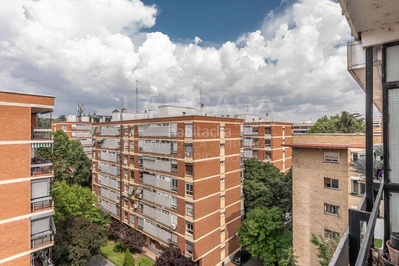 Foto 9372120b-0b08-484a-94f9-f653be699697. Piso en Casa de Campo Madrid