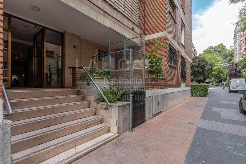 Foto b2c7d2cd-b18a-4bc1-9516-d2e485b60232. Piso en Casa de Campo Madrid
