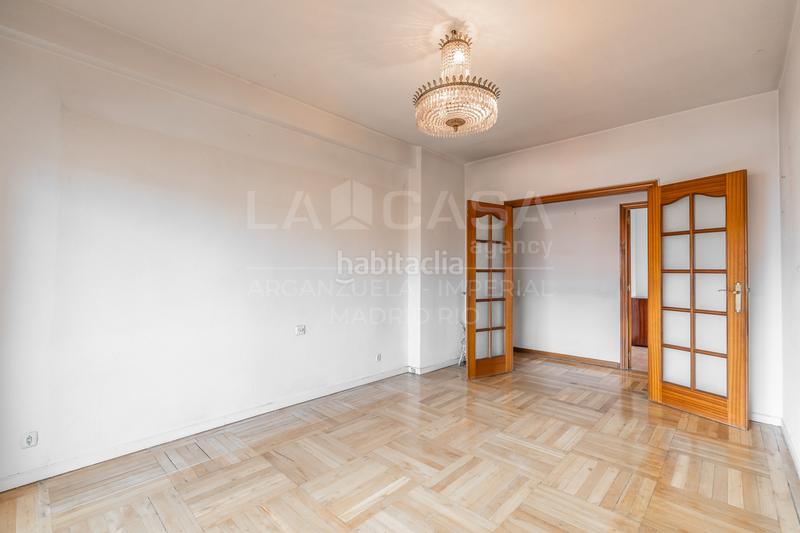 Foto e13cd8fa-c617-4704-9fa5-4b5758452929. Piso en Casa de Campo Madrid