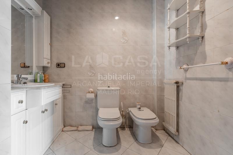 Foto eafb56ca-8501-44b8-bf2d-b007005be376. Piso en Casa de Campo Madrid