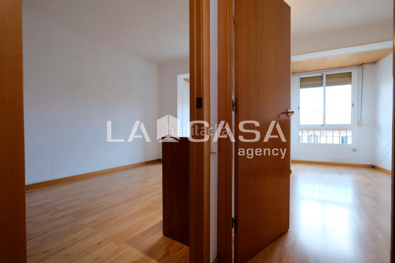 Foto 6cd6307a-e9d0-45bb-8e34-1349f8b1fd96. Piso en Navas Barcelona