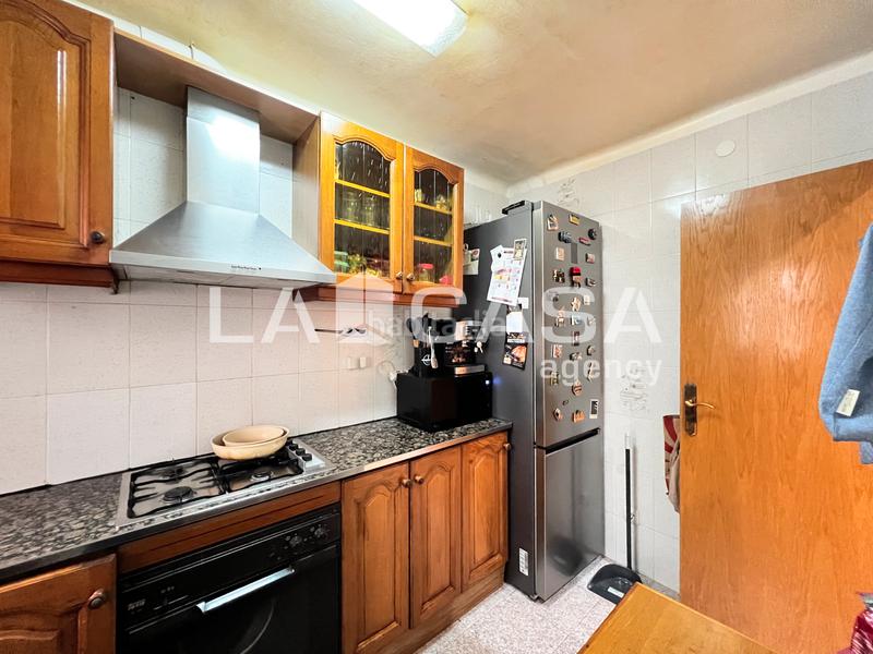 Foto 863f94b1-2540-42c9-8fc9-d7e003712615. Piso en Artigues Badalona
