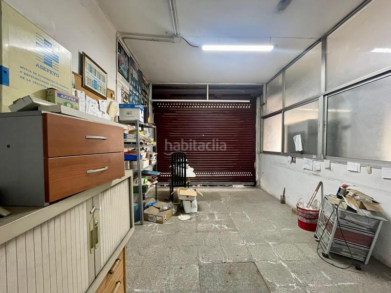 Foto 7c39f897-56ae-4c37-baad-c942ceea687c. Local comercial a Llefià Badalona