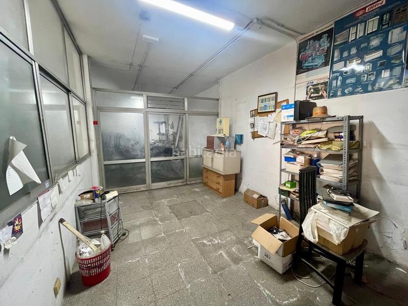 Foto b01ae292-3aed-4f21-9dbf-1dcedbff6b1d. Local comercial a Llefià Badalona