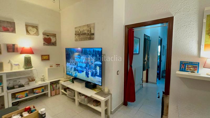 Foto a66a33ea-5b24-486f-947a-7ffd55e53b07. Piso tu nuevo hogar a solo 2 minutos del metro Can Vidalet! en Esplugues de Llobregat