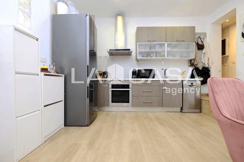 Foto 2f78a4aa-f2a5-4915-836e-32b988f69a4c. Piso en Vilapicina - Torre Llobeta Barcelona