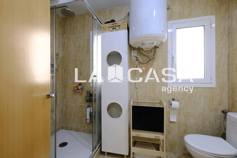 Foto cb738b9c-01ab-4eda-b1ba-81b725e306f2. Piso en Vilapicina - Torre Llobeta Barcelona