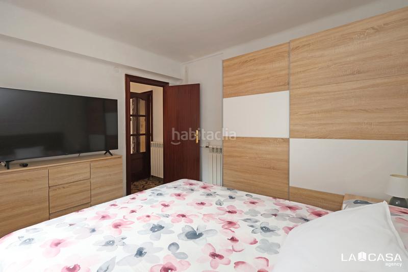 Foto 05e6ff91-3b8d-4d08-8669-5437a900f2df. Piso vivienda ideal en el corazón de Can Vidalet con balcón y ascensor! en Esplugues de Llobregat
