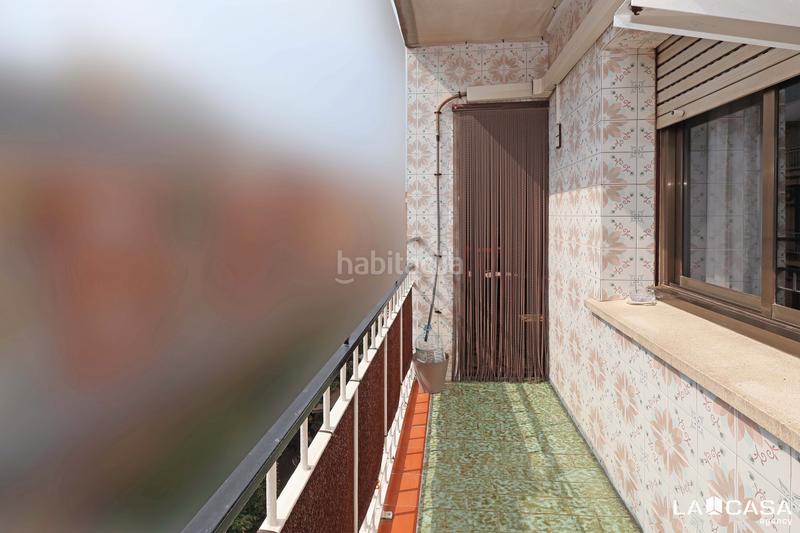 Foto 3beb123f-96b3-42f0-ad6b-1eff452ca4bf. Piso vivienda ideal en el corazón de Can Vidalet con balcón y ascensor! en Esplugues de Llobregat