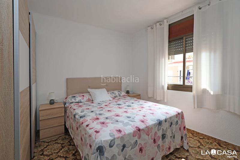 Foto 6a64f0c0-215b-42a6-9a52-d09324acd317. Piso vivienda ideal en el corazón de Can Vidalet con balcón y ascensor! en Esplugues de Llobregat
