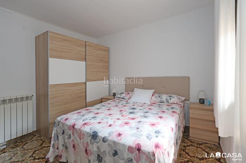 Foto 6ce6f2f8-d4c6-41eb-8129-0f3c165113a3. Piso vivienda ideal en el corazón de Can Vidalet con balcón y ascensor! en Esplugues de Llobregat