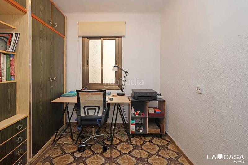 Foto a928ac47-403a-4fa6-b309-8c91685e2d3a. Piso vivienda ideal en el corazón de Can Vidalet con balcón y ascensor! en Esplugues de Llobregat