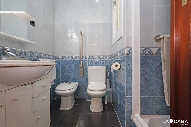 Foto a9ed0579-06b1-4449-b9f8-05780d7b657b. Piso vivienda ideal en el corazón de Can Vidalet con balcón y ascensor! en Esplugues de Llobregat