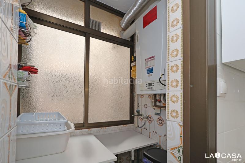 Foto b3fbc77a-6c6e-4131-852a-96d2483b1a8c. Piso vivienda ideal en el corazón de Can Vidalet con balcón y ascensor! en Esplugues de Llobregat