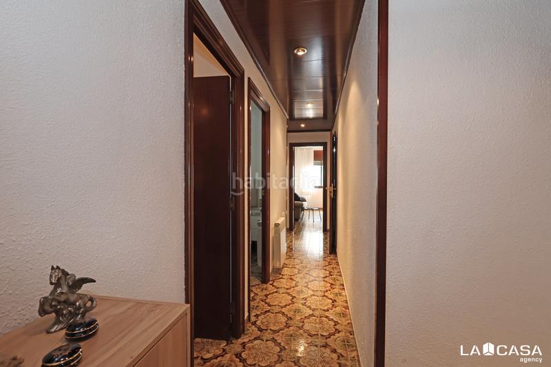Foto e28f15b3-cd4a-45ee-b9d6-cea079696033. Piso vivienda ideal en el corazón de Can Vidalet con balcón y ascensor! en Esplugues de Llobregat