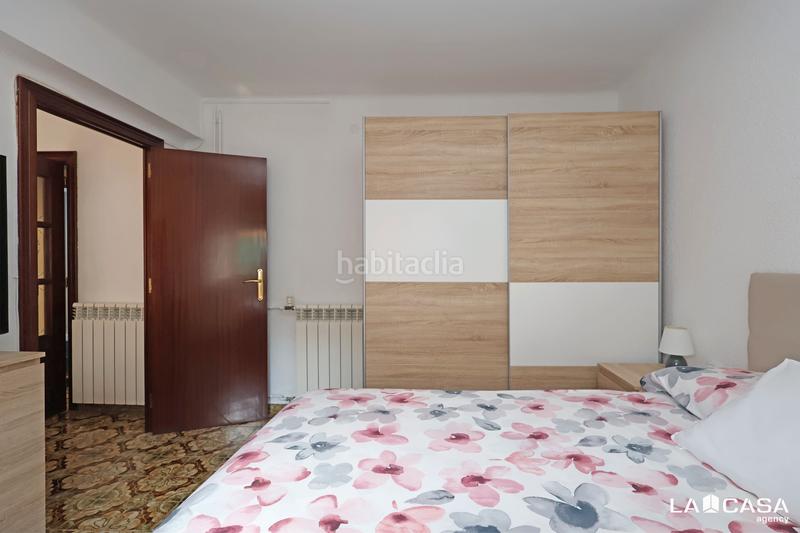 Foto fc3d51bf-437b-41a9-b427-c30e55b5c849. Piso vivienda ideal en el corazón de Can Vidalet con balcón y ascensor! en Esplugues de Llobregat