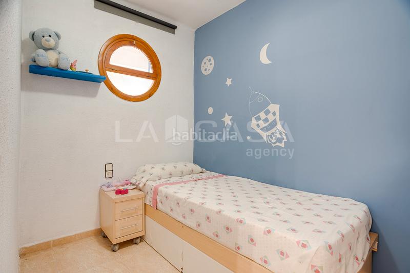 Foto 36f93a25-1dce-48e1-9600-292786b9faf9. Piso en La Verneda - La Pau Barcelona