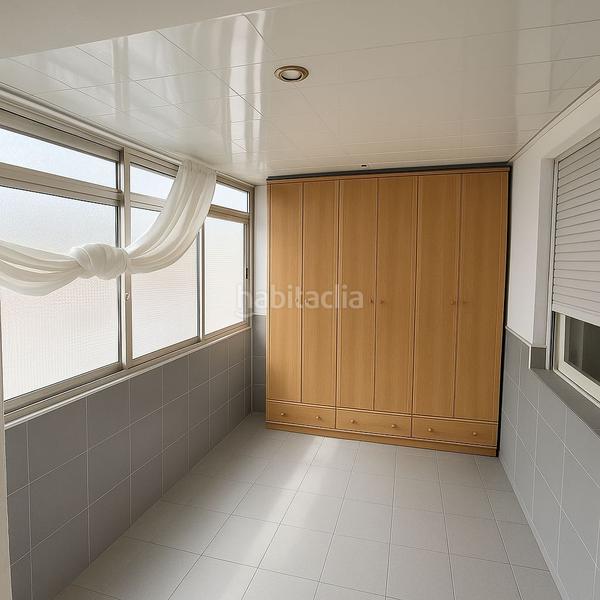 Foto d7e14047-e8a0-452b-b062-795c83d09673. Casa a El Pedró Cornellà de Llobregat