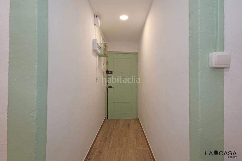 Foto 2ba30cf3-ecbe-4da6-8eab-a316287174a2. Piso en Raval Barcelona