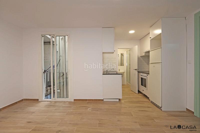 Foto 7e4e4a89-c3eb-4fae-9683-4d9b9cd8be84. Piso en Raval Barcelona